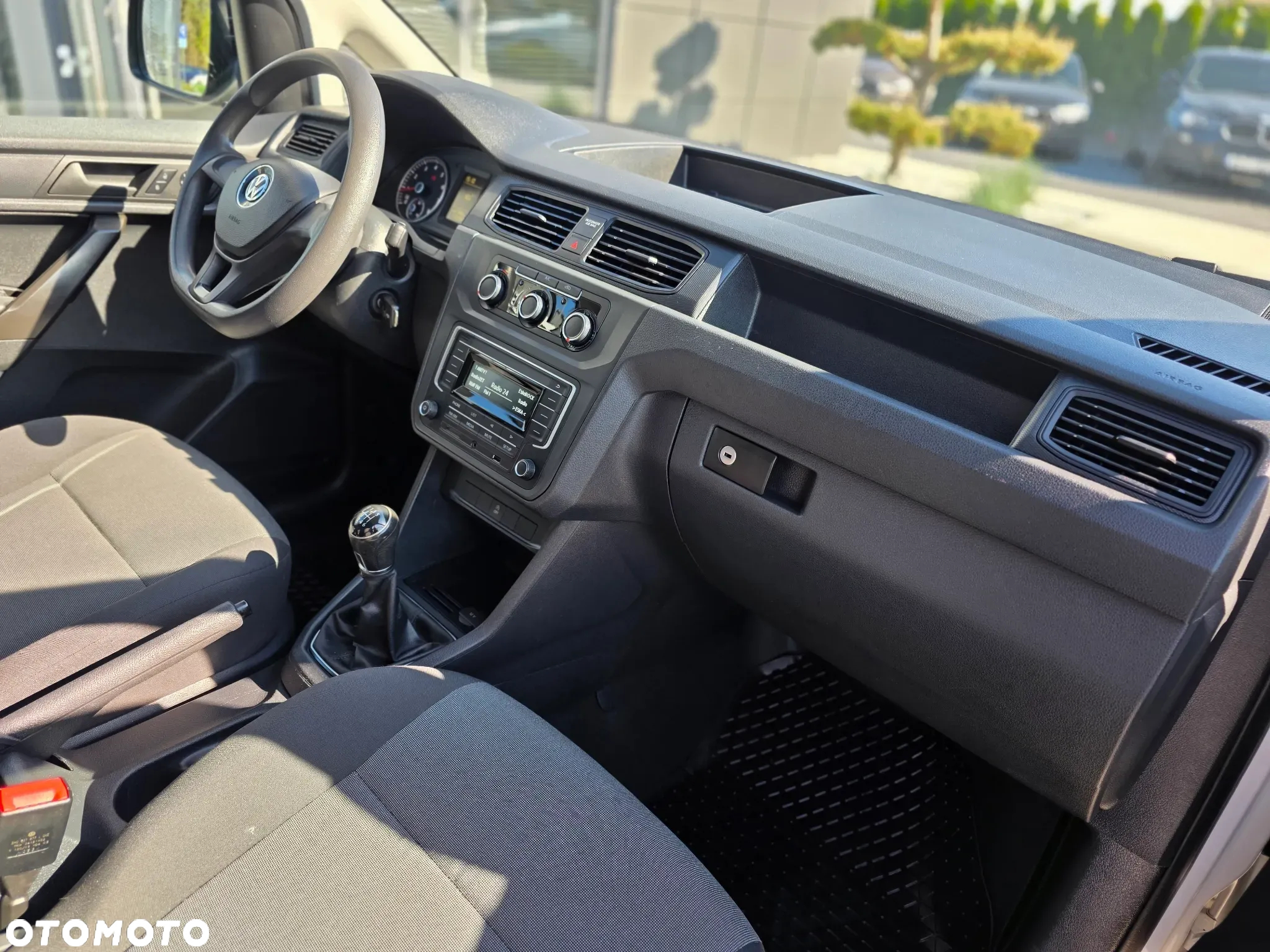 Volkswagen Caddy Maxi Long 1.4 6-biegowy 125KM LIFT 2020 BEZWYPADKOWY z Polskiego Salonu I Bardzo Ładny i Zadbany Egzemplarz I Kompletna Historia Serwisowa I Pełna Faktura Vat 23% I - 38