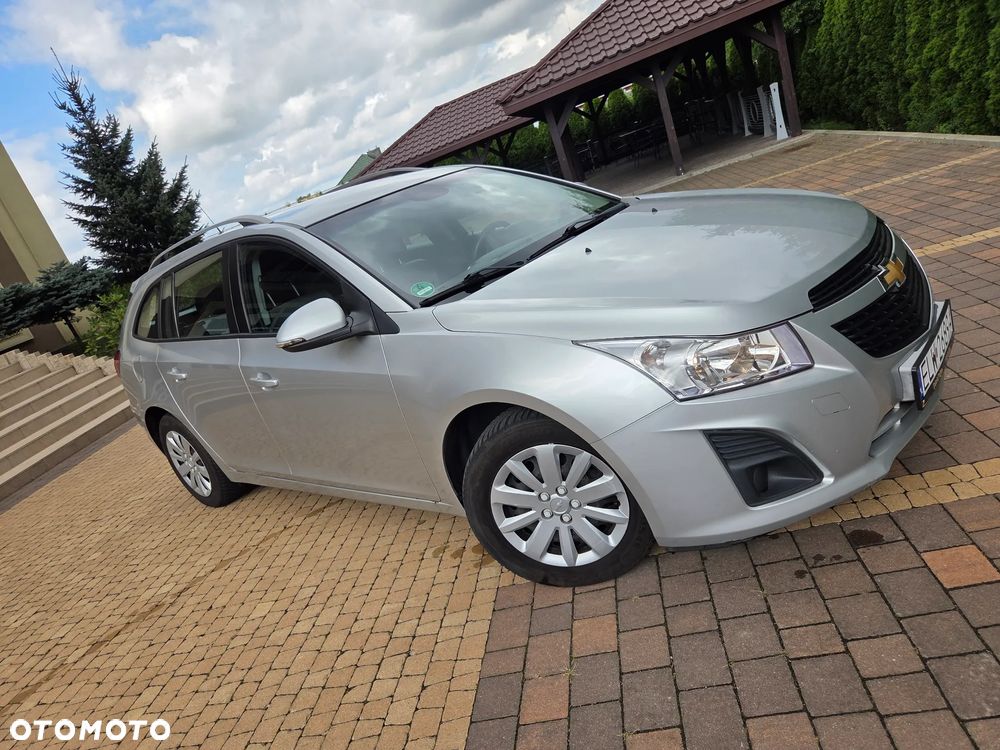 Chevrolet Cruze 1.6 LS - 22
