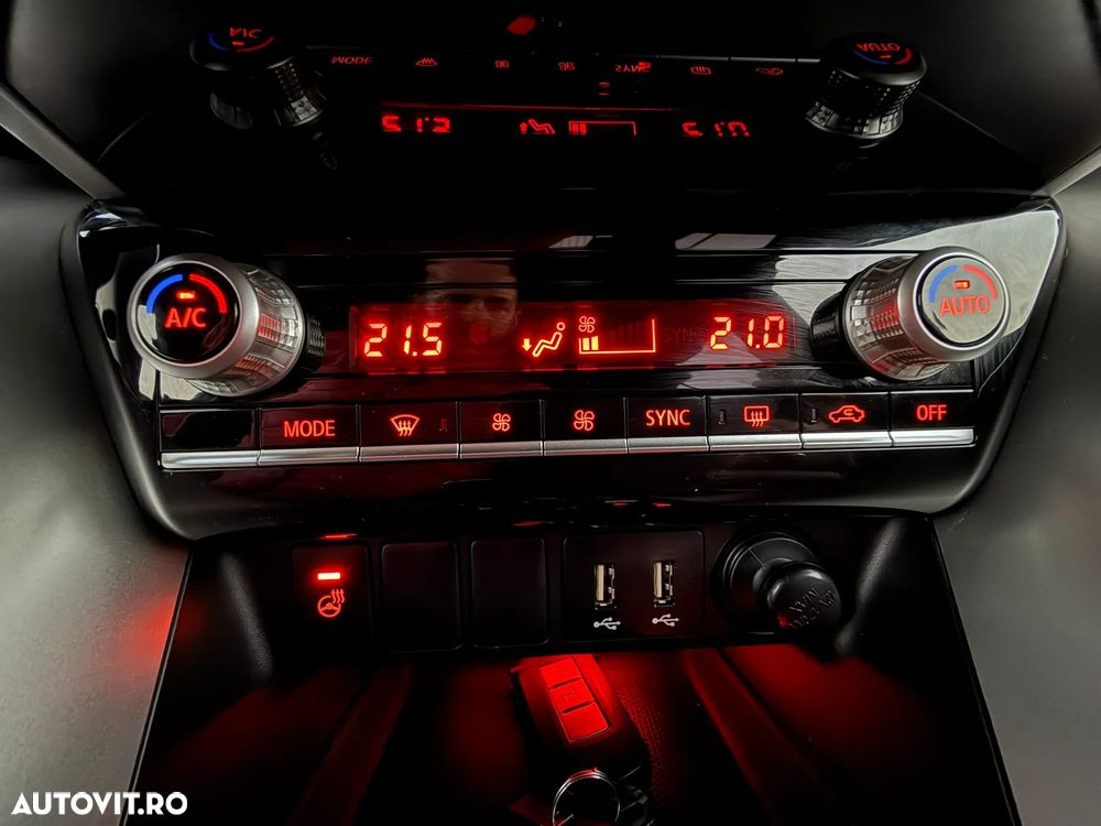 Mitsubishi Eclipse-Cross Plug-In Hybrid 4WD Top - 37