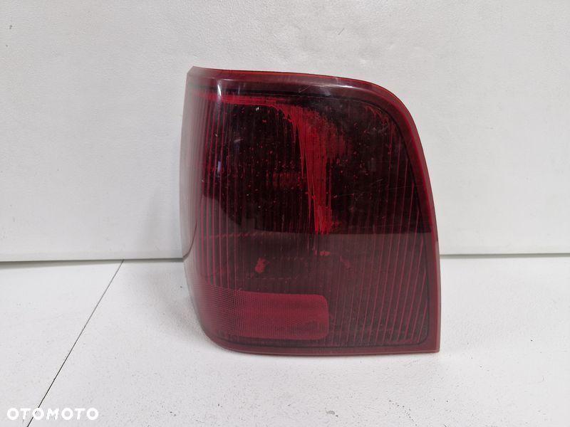 lincoln navigator 2 ii lampa prawy tył prawa tylna w błotnik - 1