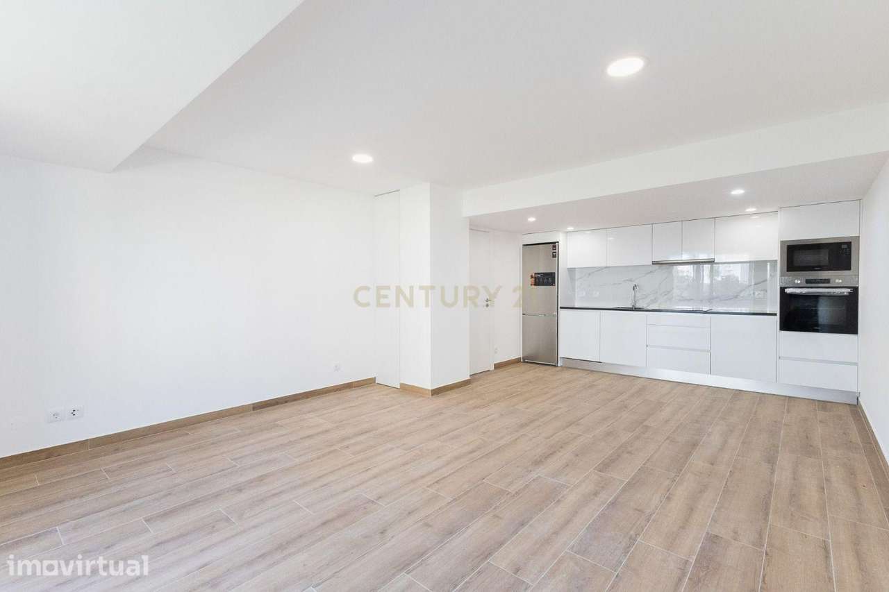 Apartamento Renovado T2+1 com mezanine em Coimbra (Avenida Fernão Maga - Grande imagem: 2/20