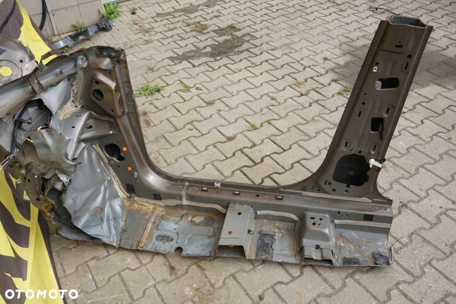 FORD BRONCO SPORT - 2022 - Ćwiartka Prawa Przód Przednia Słupek Próg USA - 6