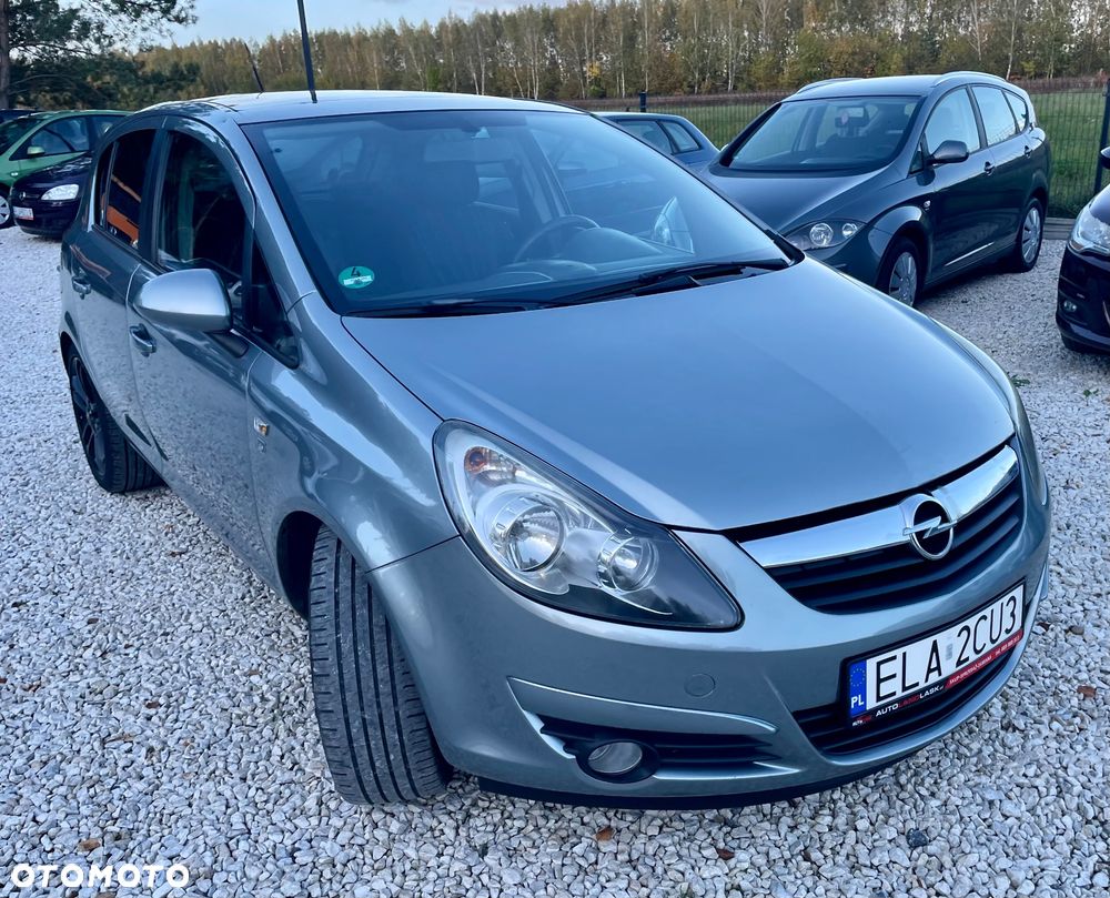 Opel Corsa 1.4 16V Cosmo - 23