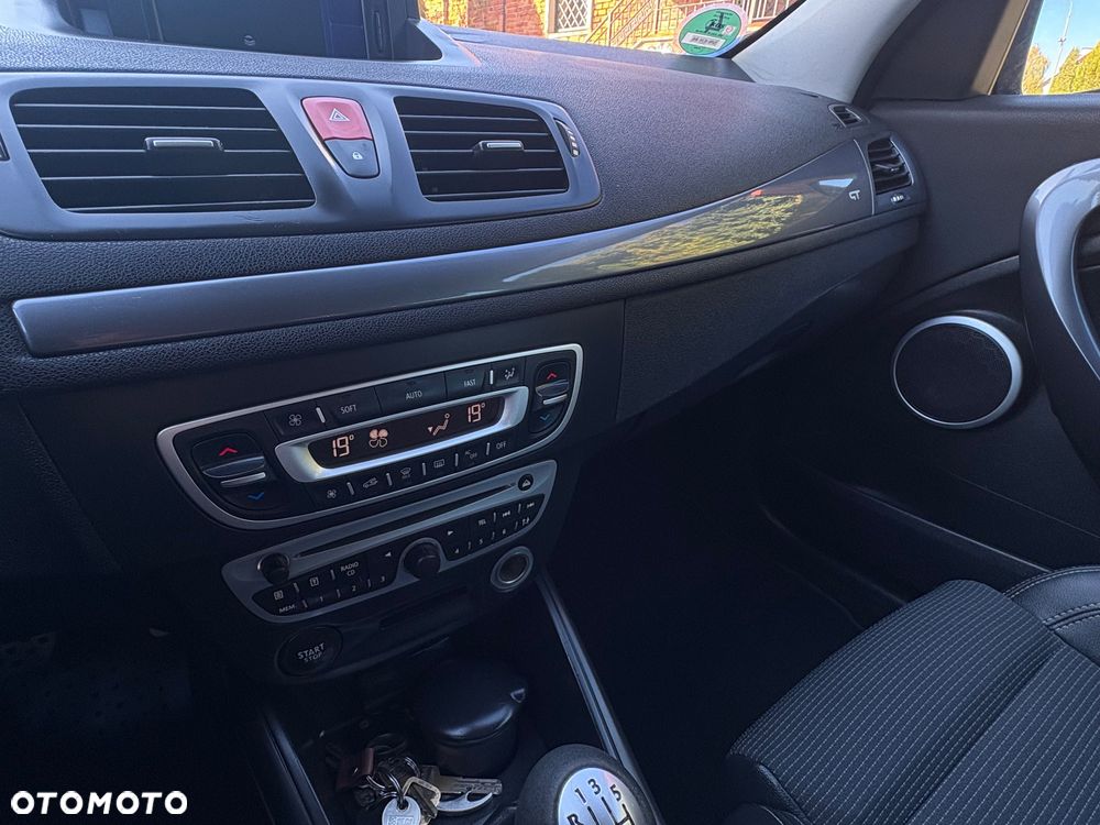 Renault Megane TCe 180 GT - 30