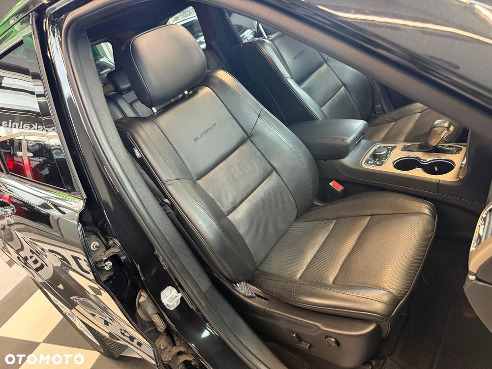 Jeep Grand Cherokee - 19