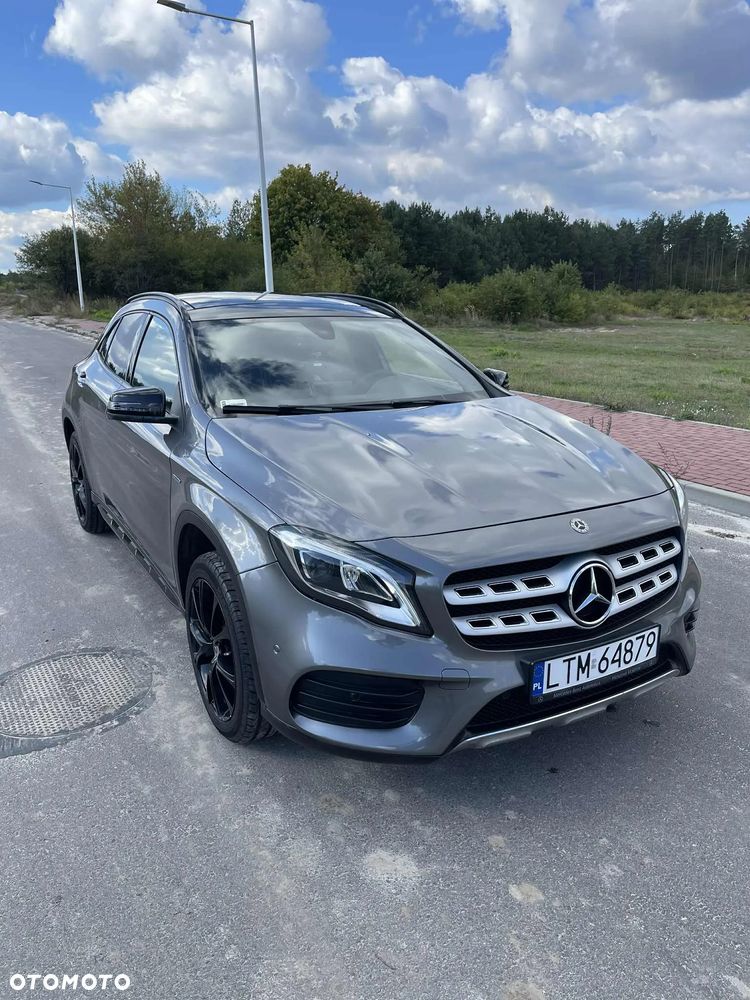 Mercedes-Benz GLA 200 7G-DCT - 12