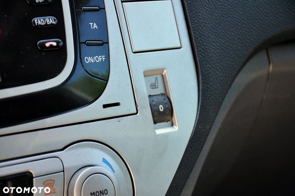 Ford Kuga - 34