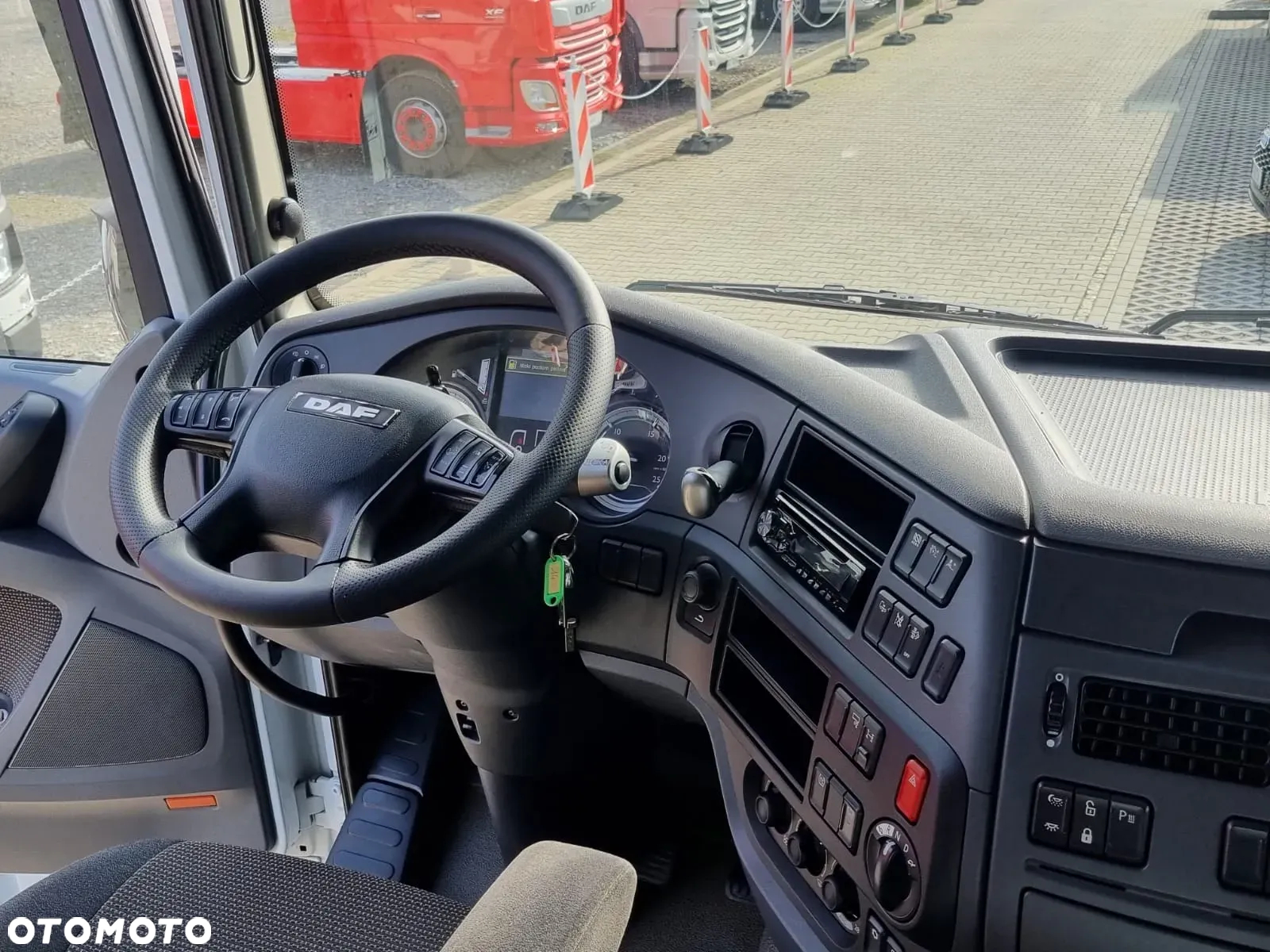 DAF XF 460 Standard Space Cab - 10
