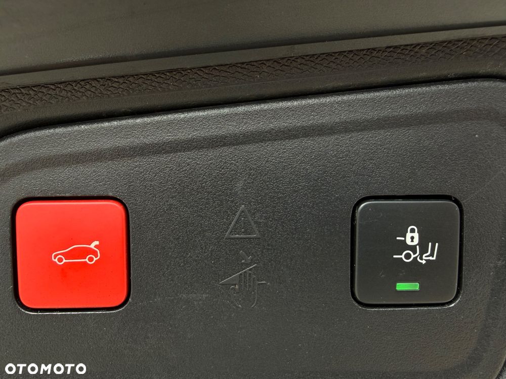 Peugeot 3008 225 e-EAT8 GT - 20