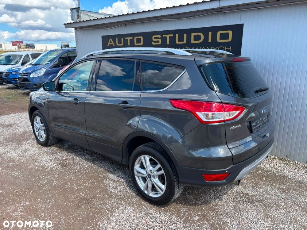 Ford Kuga 1.5 EcoBoost 2x4 Titanium - 36