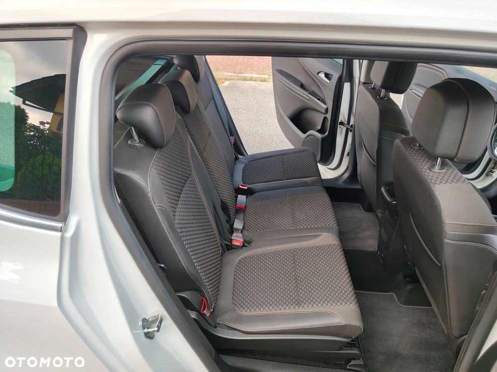 Opel Zafira - 17