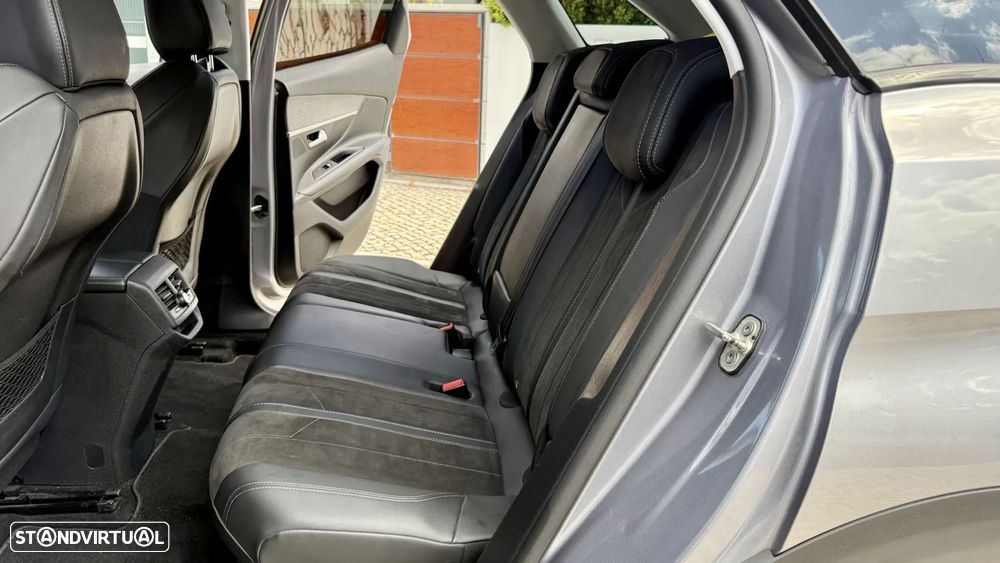 Peugeot 3008 PureTech 130 Stop & Start GPF EAT8 Crossway - 17