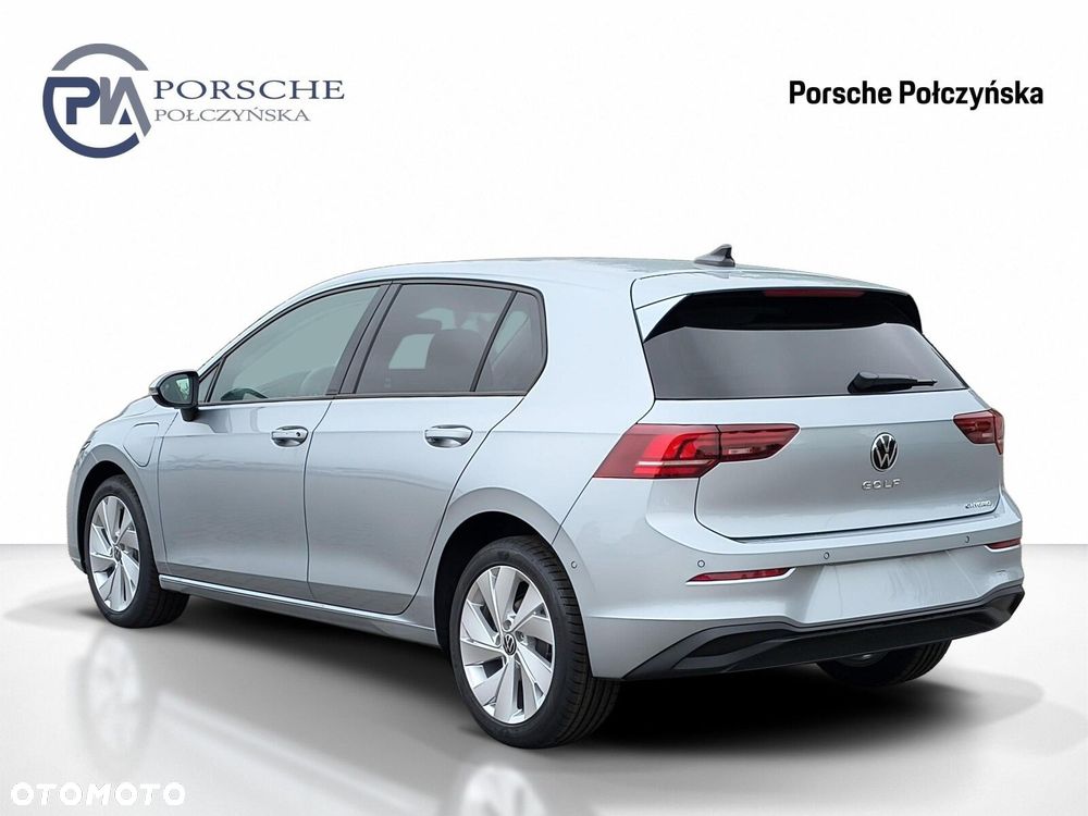Volkswagen Golf - 4