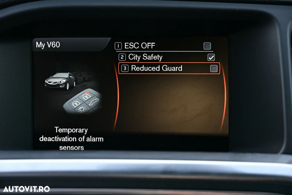 Volvo V60 D6 Plug-In-Hybrid AWD Geartronic Summum - 34