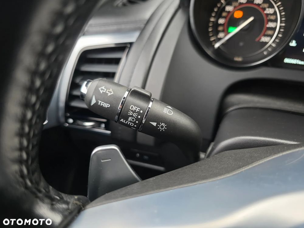 Jaguar F-Type P300 R-Dynamic - 30