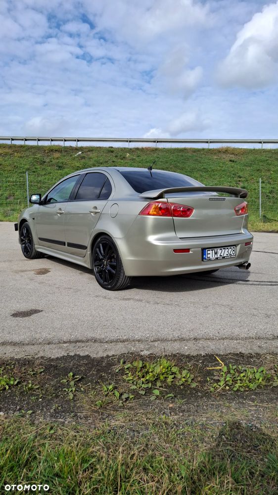 Mitsubishi Lancer 1.8 Invite - 11