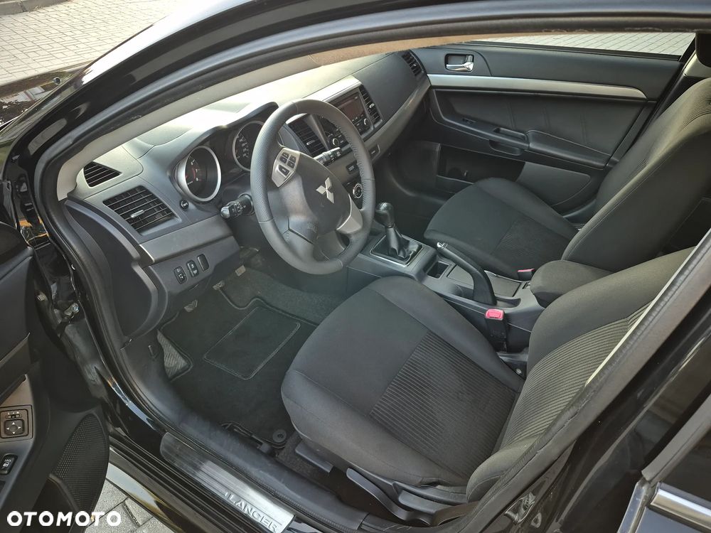Mitsubishi Lancer - 7