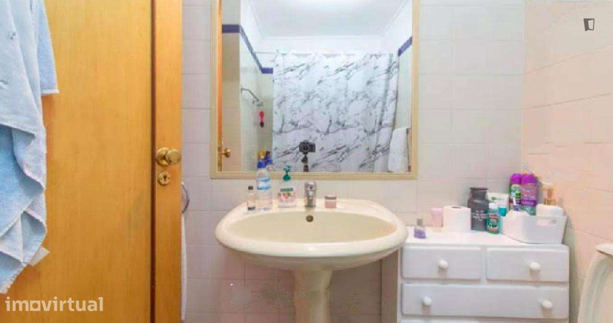 Quarto - localizado em Carcavelos Lisbon - Grande imagem: 5/15