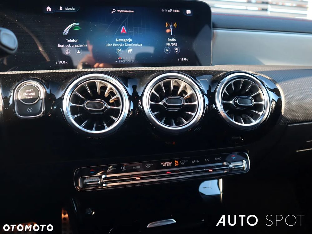 Mercedes-Benz CLA 250 4-Matic AMG Line 7G-DCT - 38