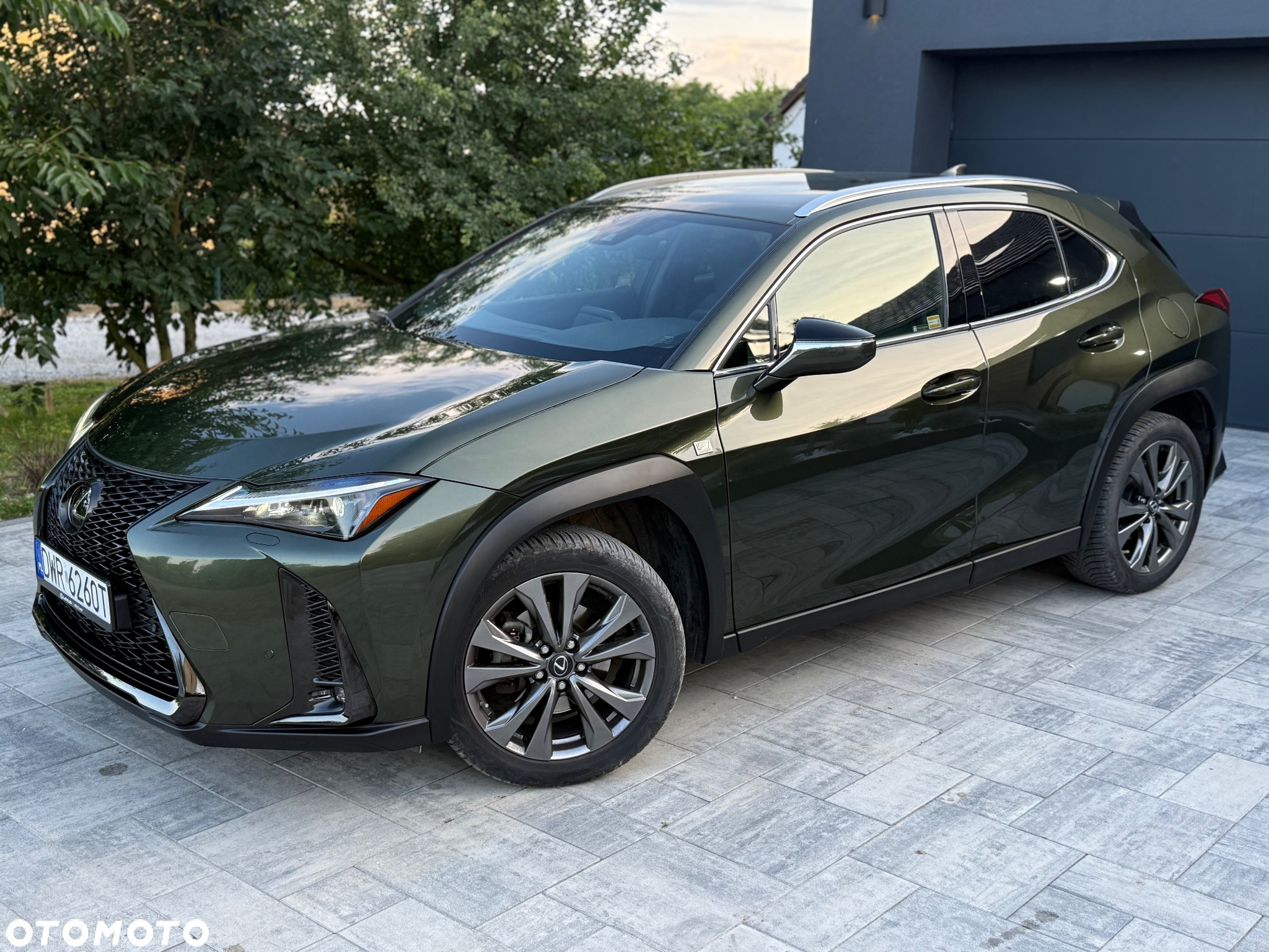 Lexus UX - 3