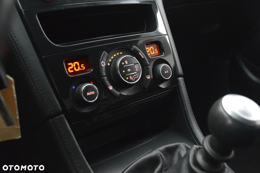 Peugeot RCZ 1.6 200 THP Onyx - 28