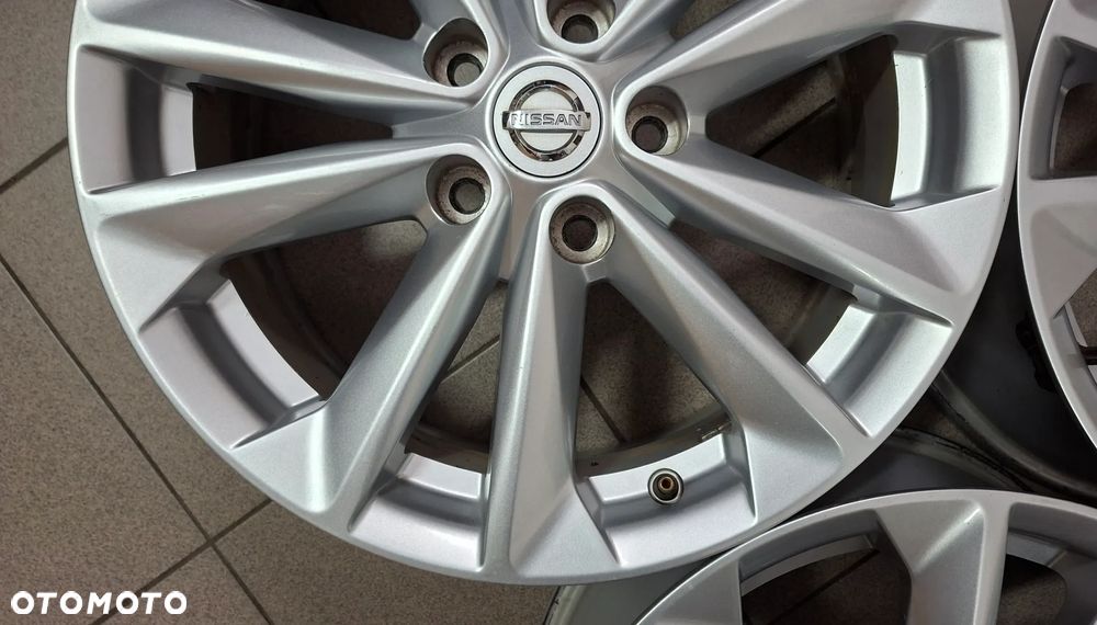 Felgi Aluminiowe 17 Nissan Qashqai J11 5x114.3 ET 40 - 12