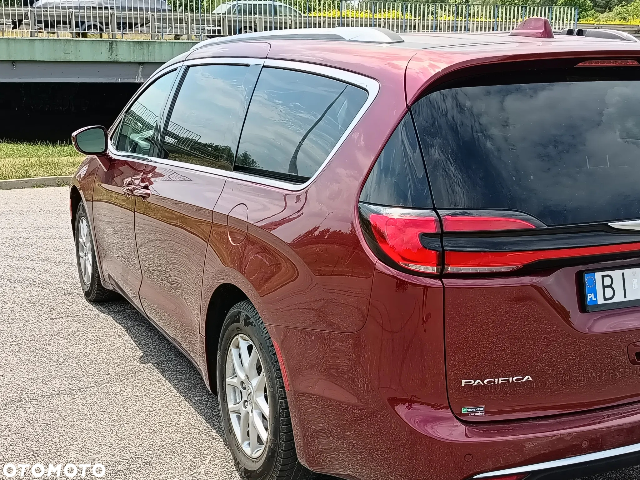 Chrysler Pacifica - 8