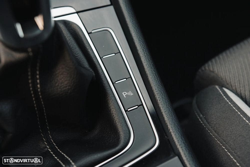 VW Golf R 4Motion BlueMotion - 30