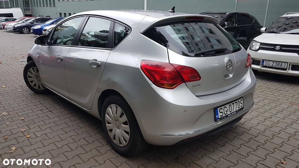Opel Astra - 4