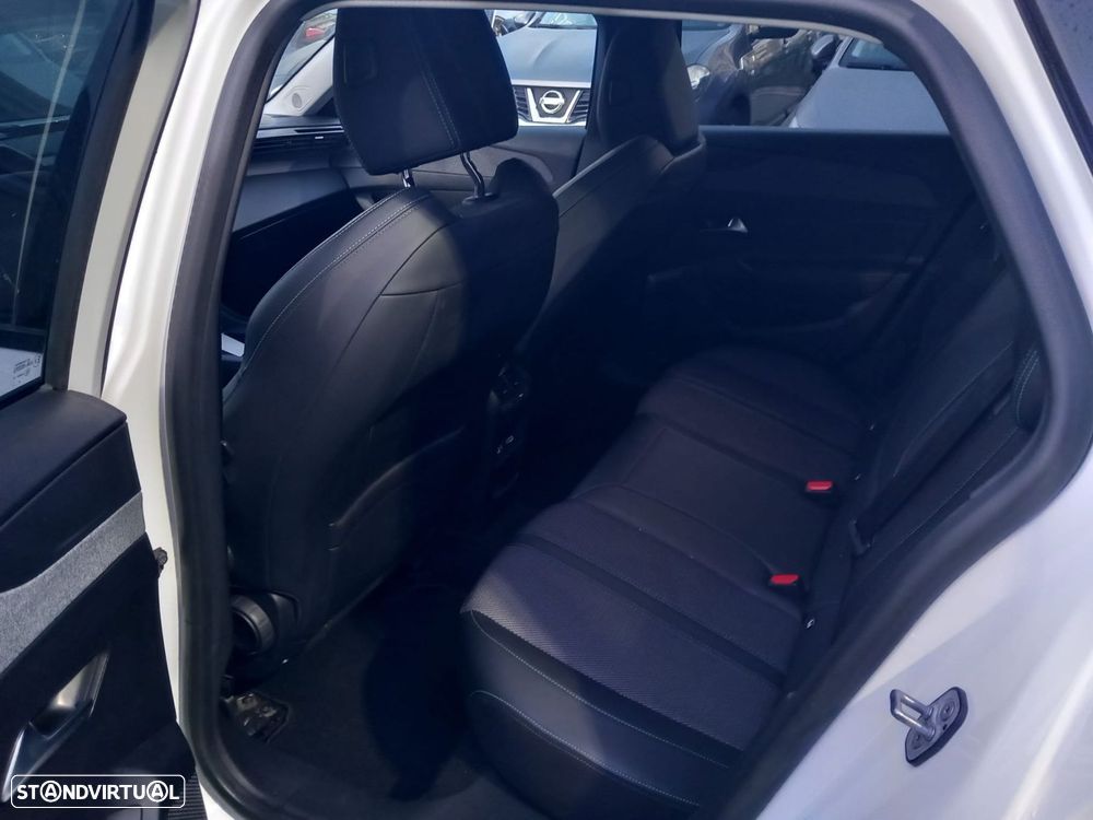 Peugeot 308 SW 1.5 BlueHDi Allure Pack EAT8 - 23