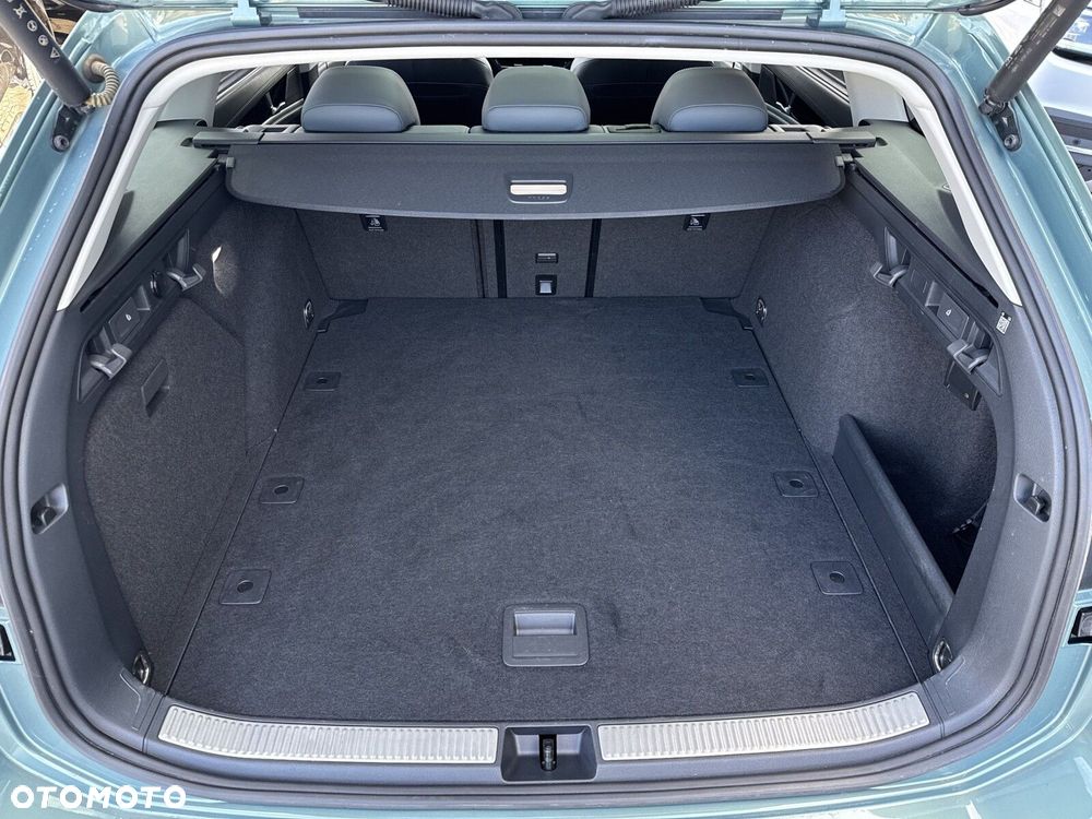 Volkswagen Passat Variant 2.0 TDI EVO Elegance DSG - 36