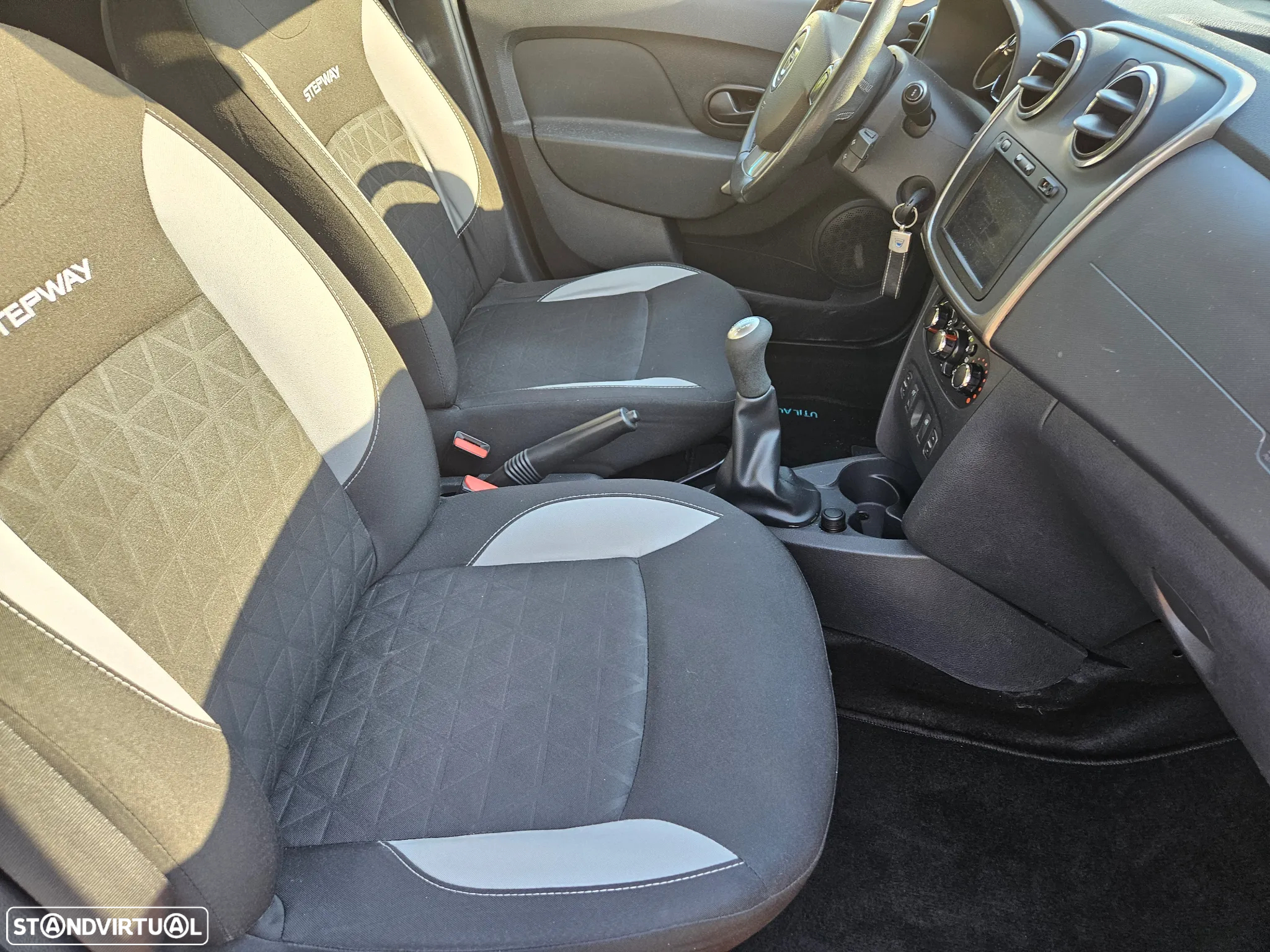 Dacia Sandero 0.9 TCe Stepway - 17