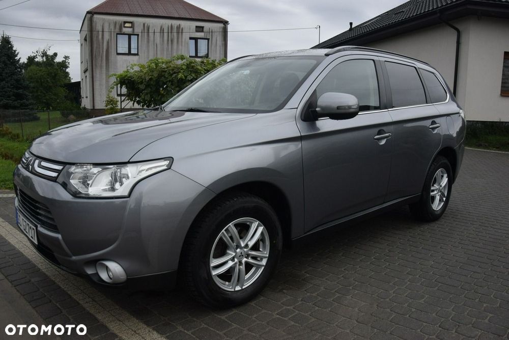 Mitsubishi Outlander 2.0 4WD Invite - 5