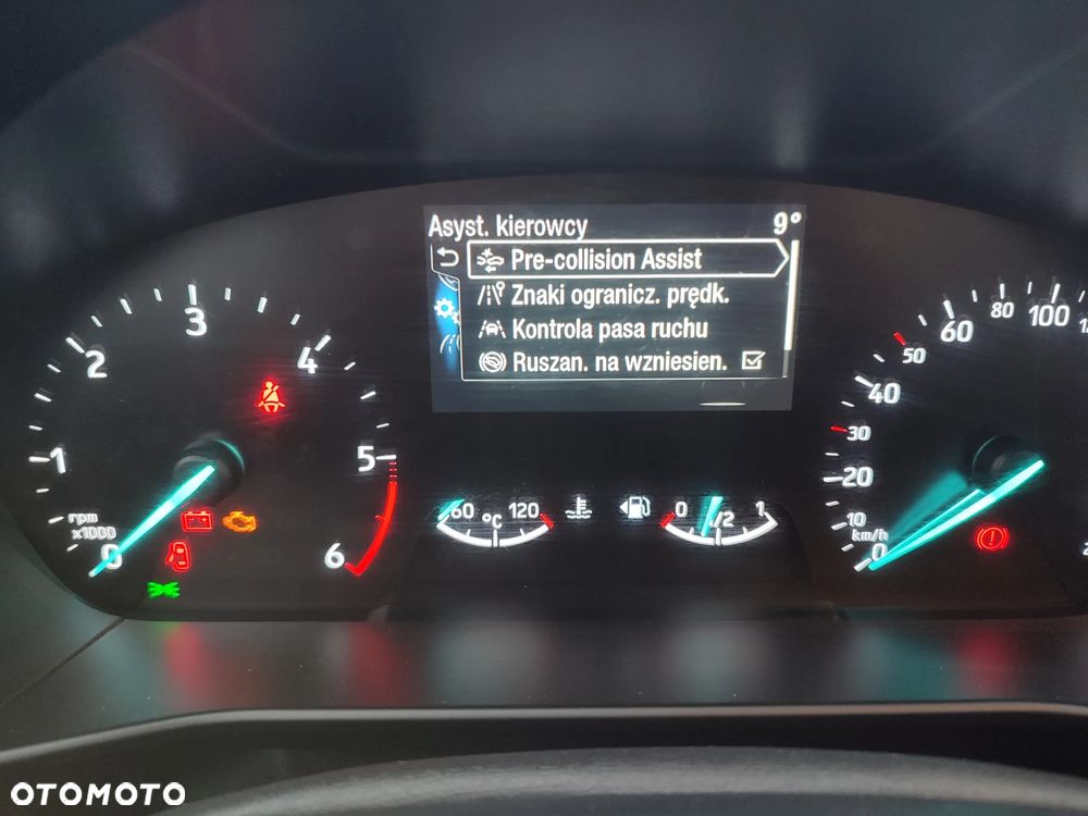 Ford Focus 1.5 EcoBlue STart-Stopp-System TITANIUM - 24