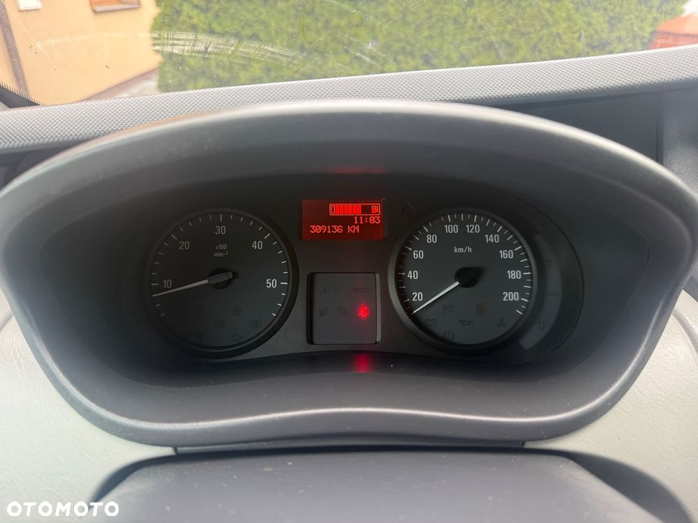 Opel Vivaro - 20