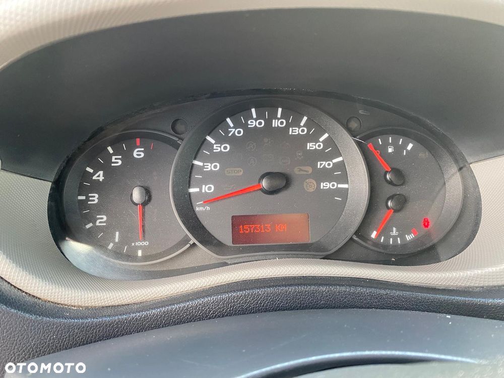 Nissan NV400 - 22