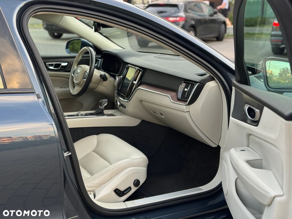 Volvo S60 T6 AWD Geartronic Momentum - 17