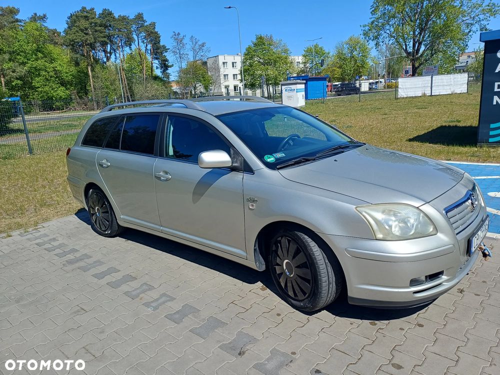 Toyota Avensis 2.2 D-4D Sol - 1