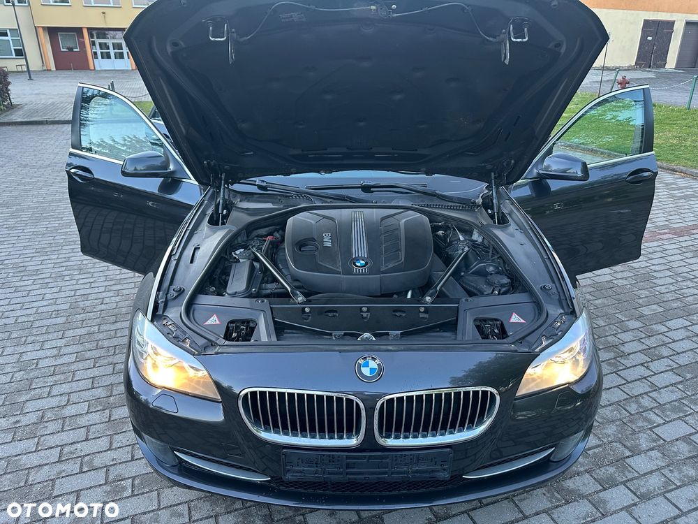 BMW Seria 5 520d - 13