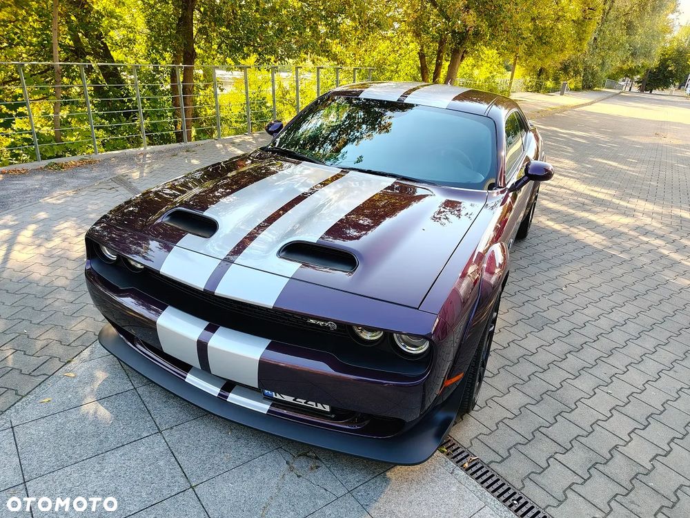 Dodge Challenger - 3