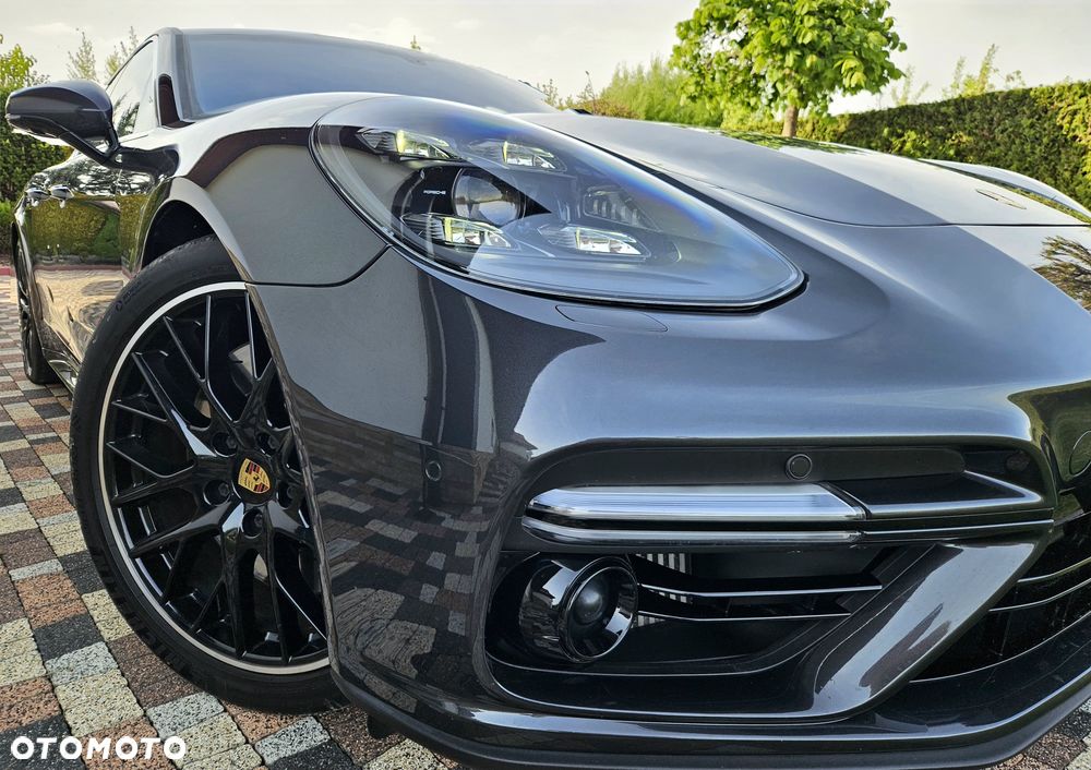 Porsche Panamera Turbo - 13