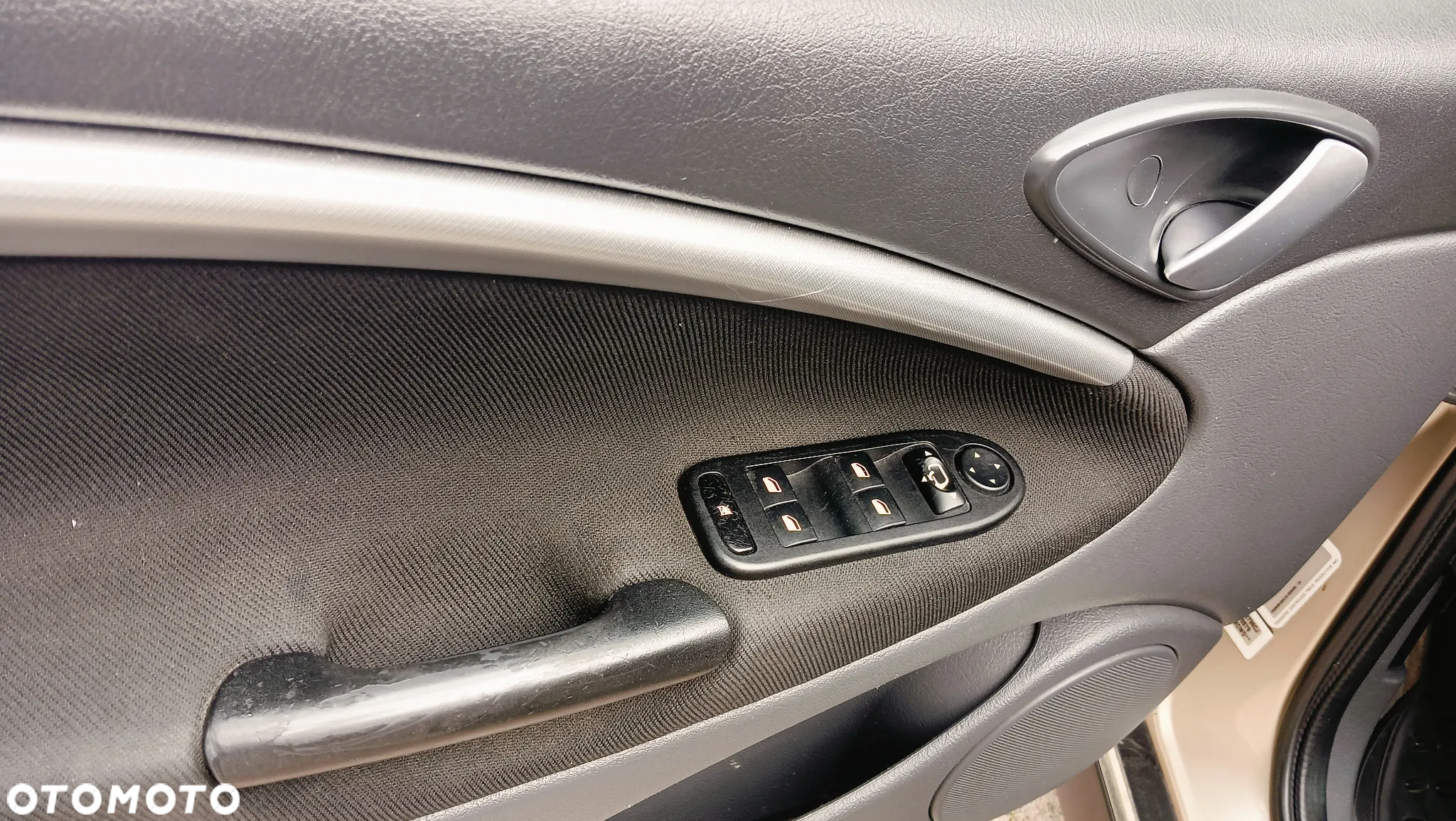Citroën C5 2.0 HDi Exclusive - 23