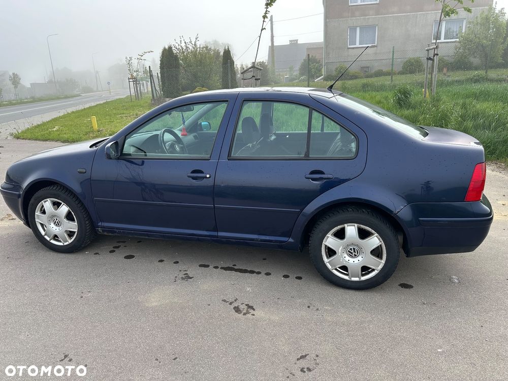 Volkswagen Bora 1.6 Basis - 4