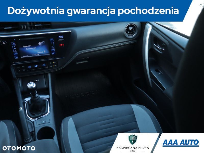 Toyota Auris - 10