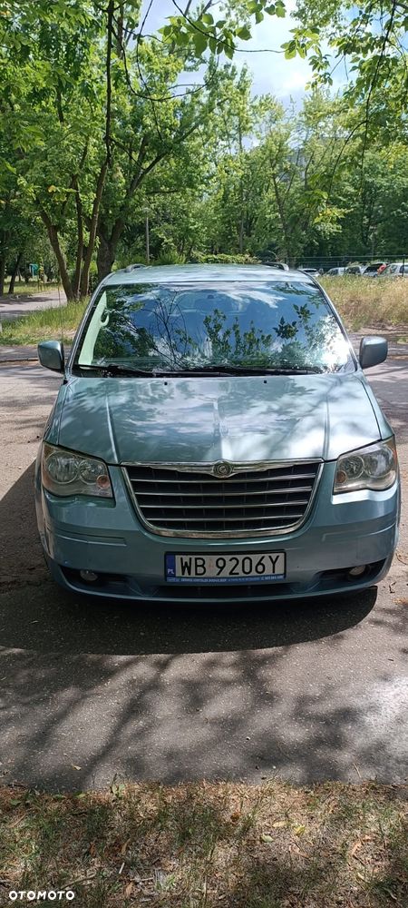 Chrysler Town & Country - 9
