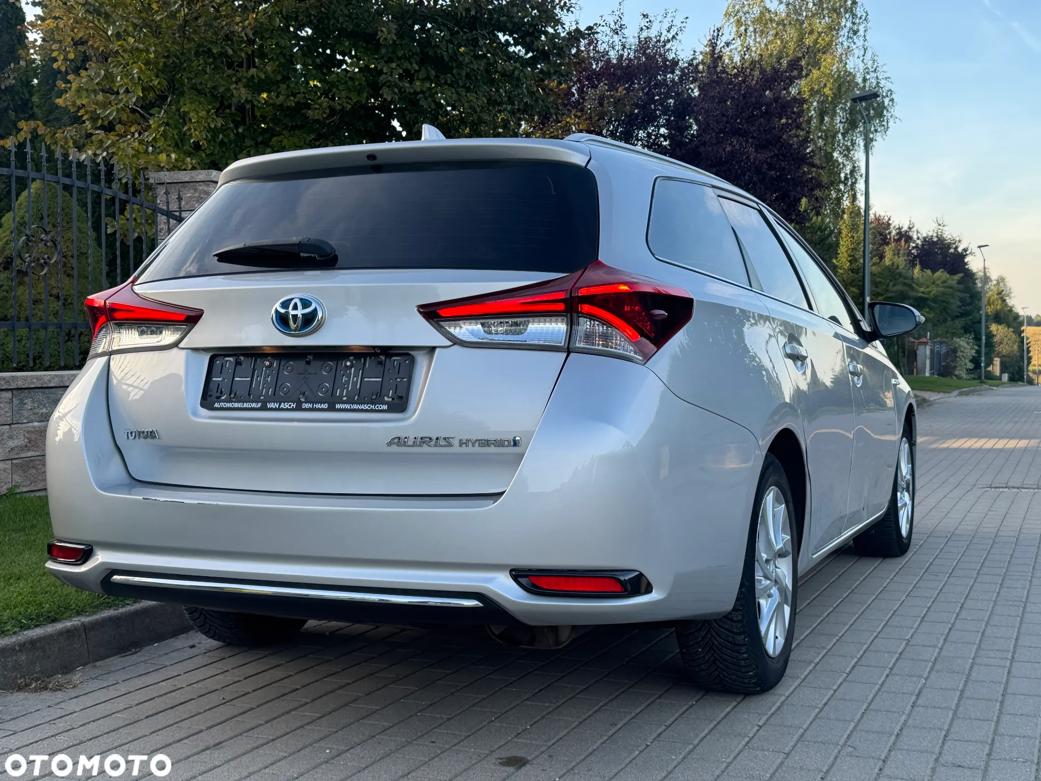 Toyota Auris 1.8 VVT-i Hybrid Automatik Comfort - 8