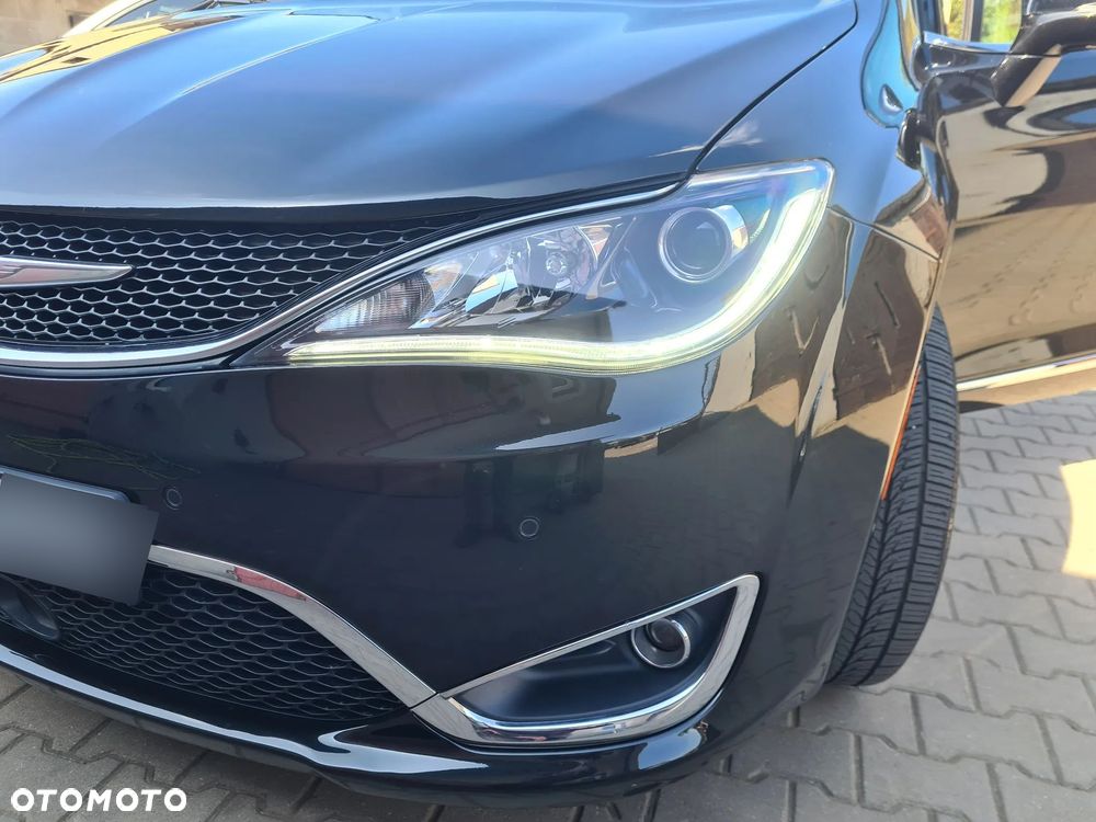 Chrysler Pacifica - 20