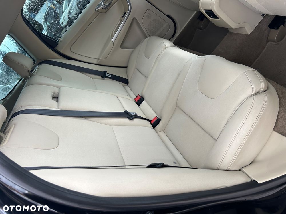 Volvo XC 60 D3 Momentum - 16