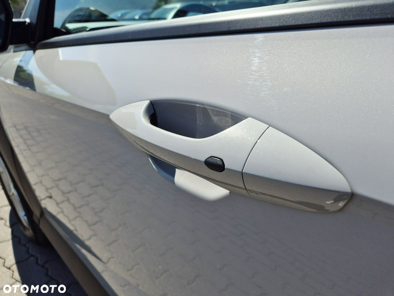 Hyundai Kona - 12