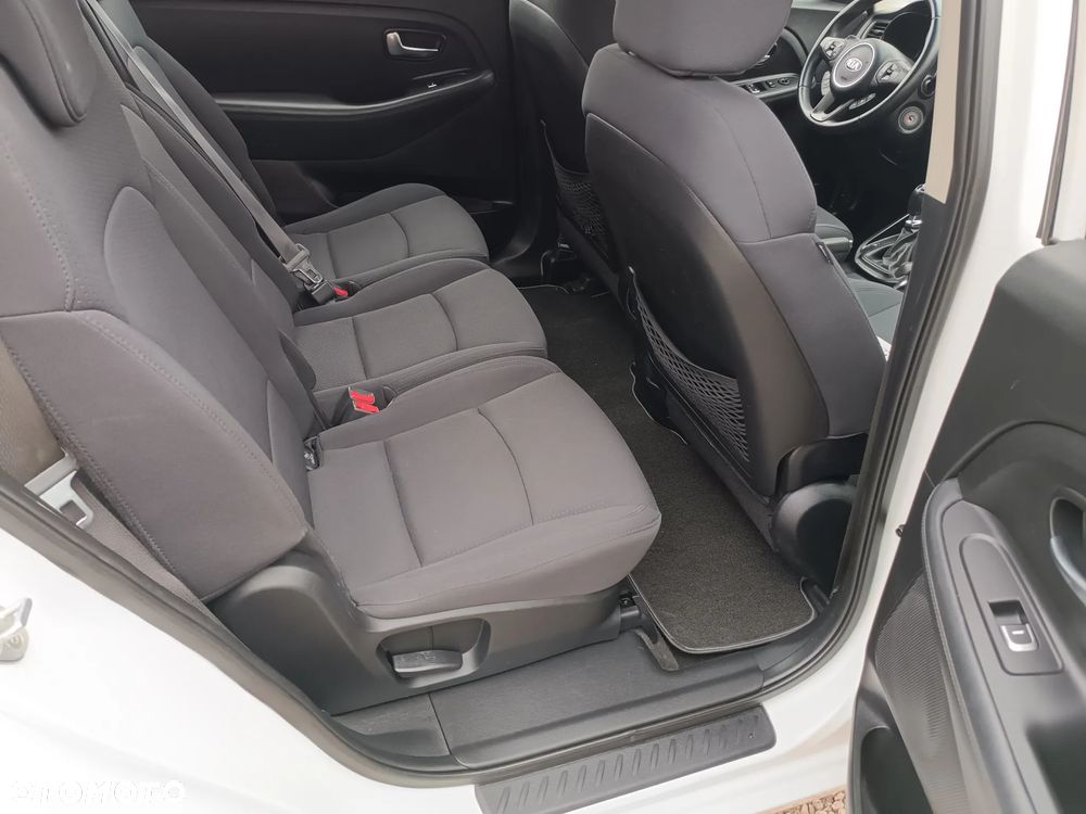 Kia Carens 1.6 CVVT Vision - 31